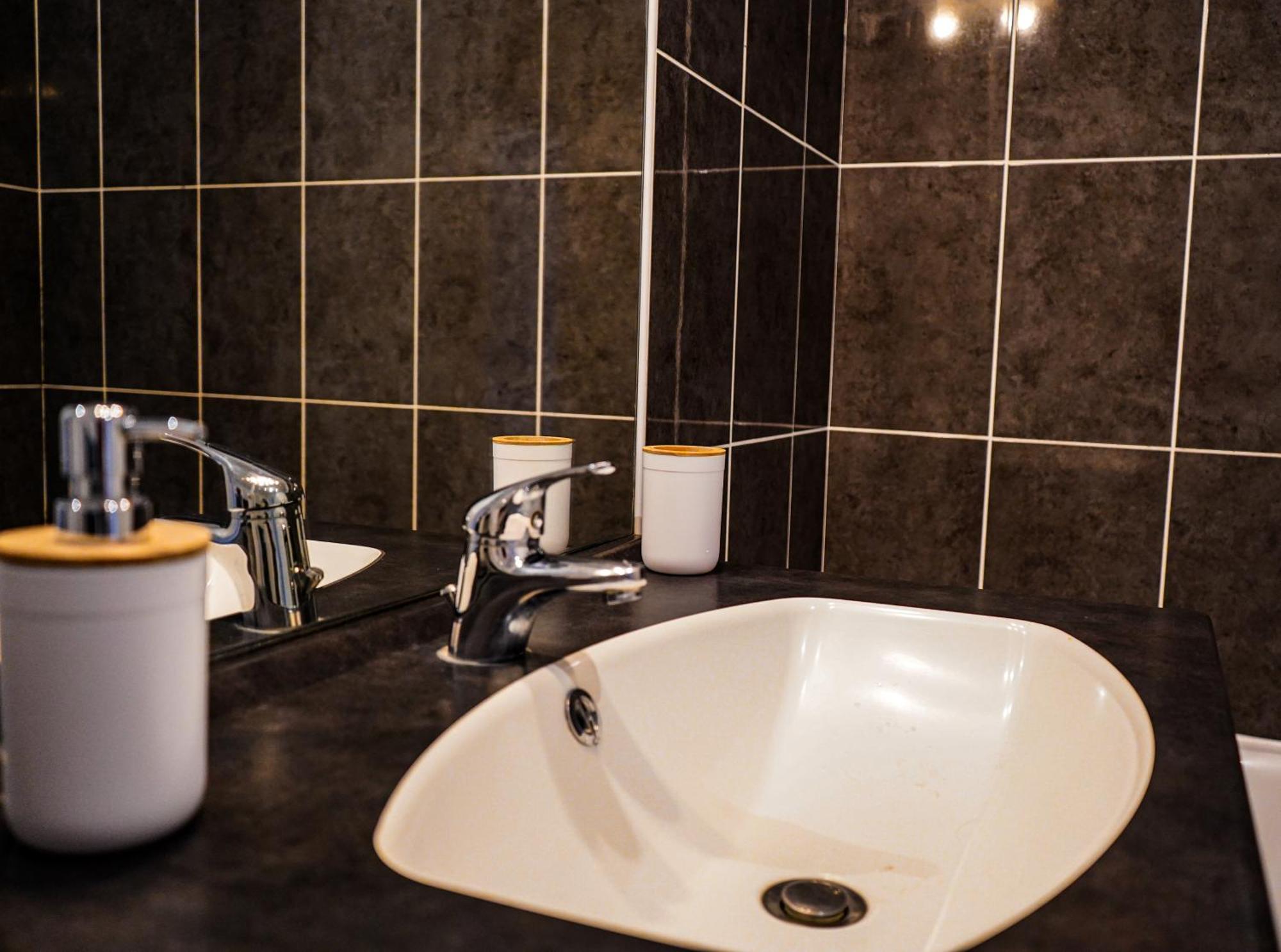 Bel Appartement Climatise & Parking Перпинян Екстериор снимка