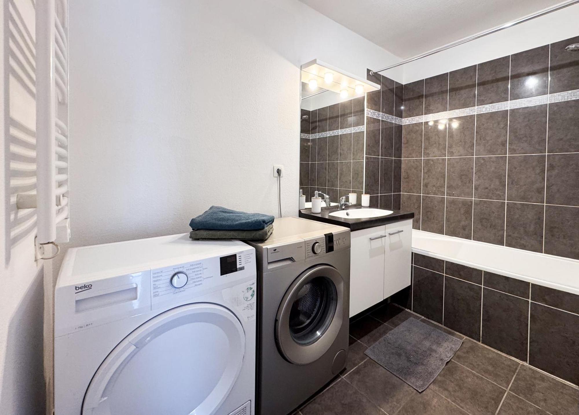 Bel Appartement Climatise & Parking Перпинян Екстериор снимка
