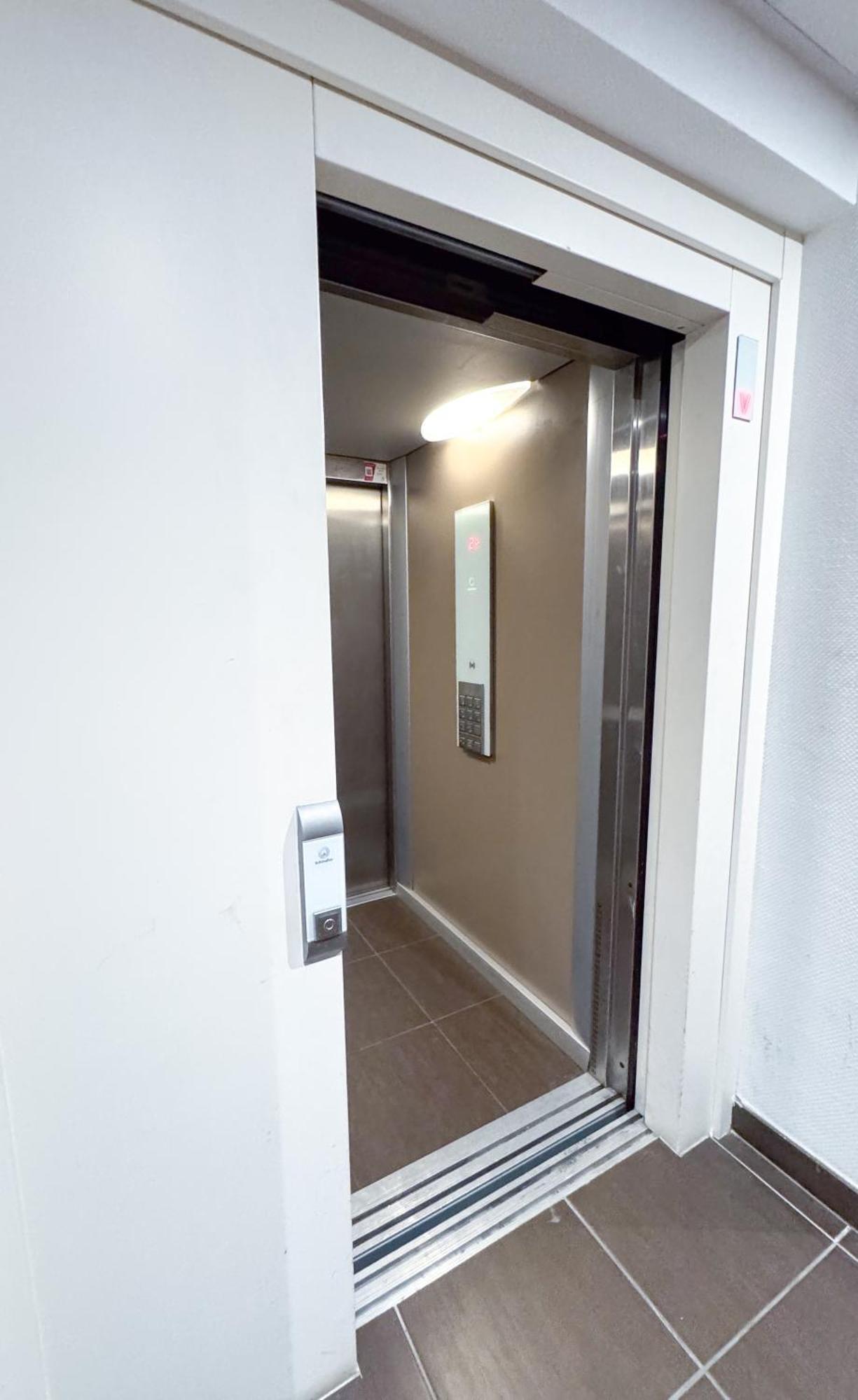 Bel Appartement Climatise & Parking Перпинян Екстериор снимка